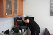 I Víťa musel vyčistit kávovar